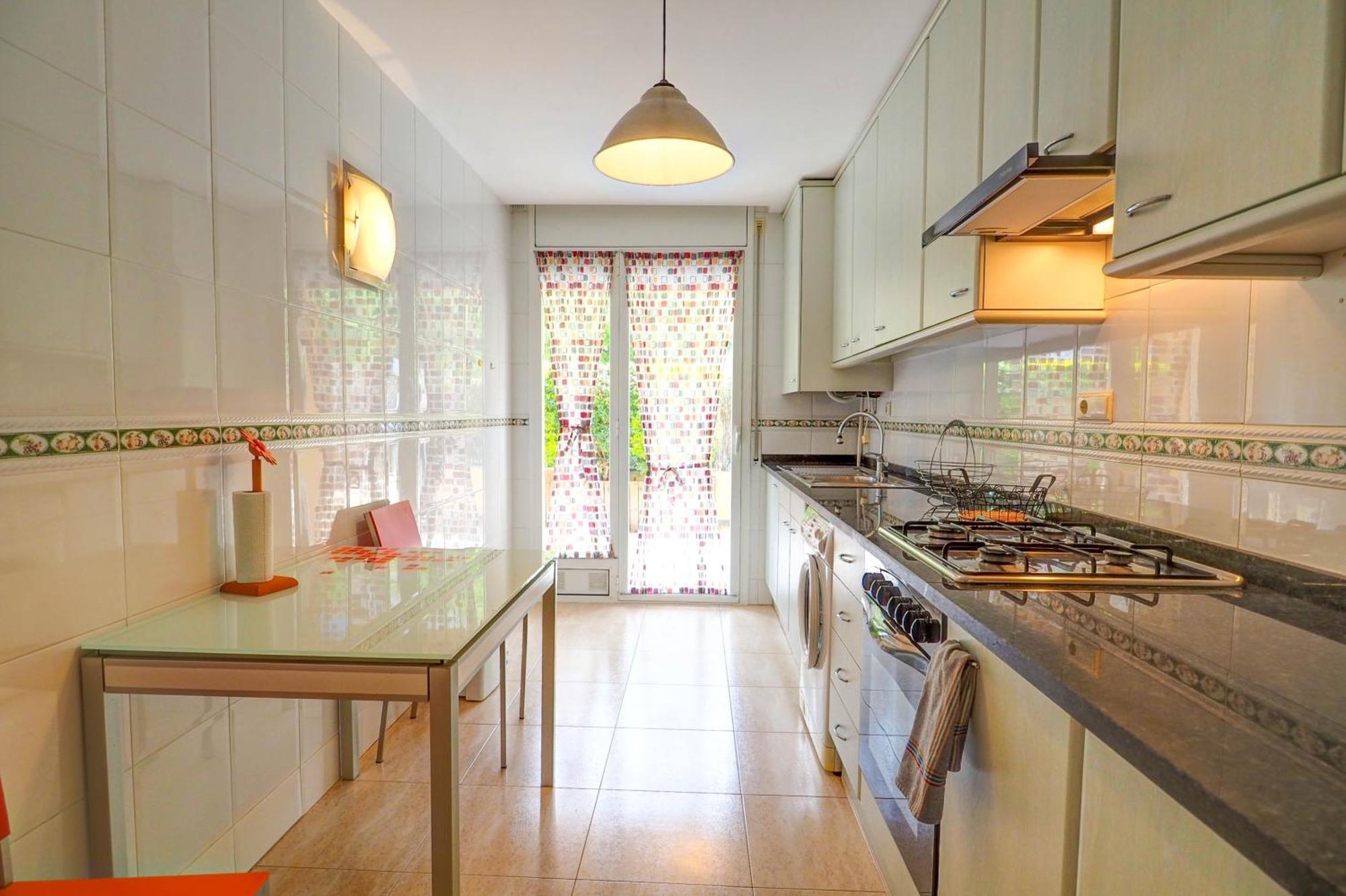 Megan Apartment By Hello Homes סיטגס מראה חיצוני תמונה